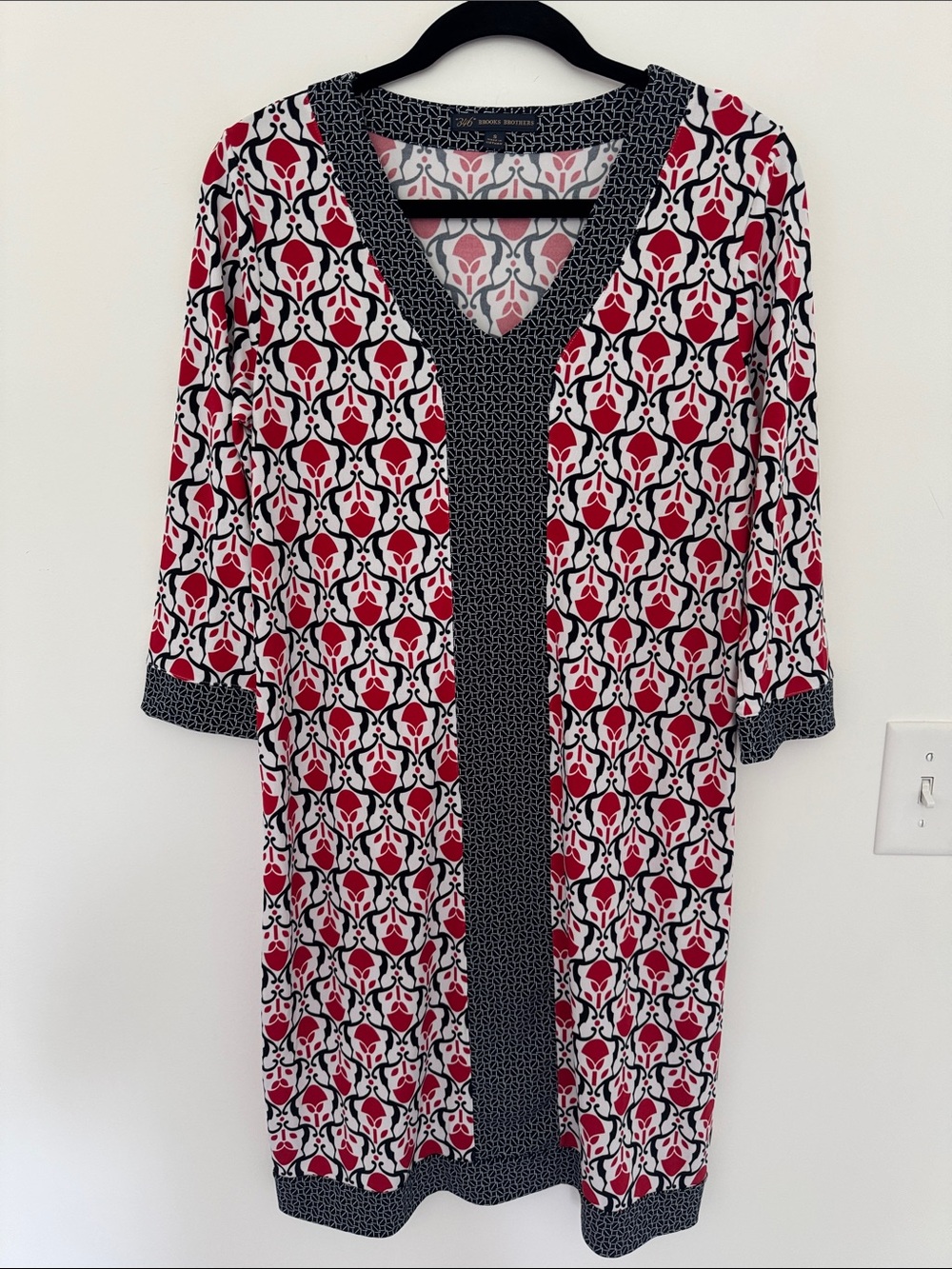 Brooks Brothers Women’s Printed V-Neck Dress, Red & Black - Size S